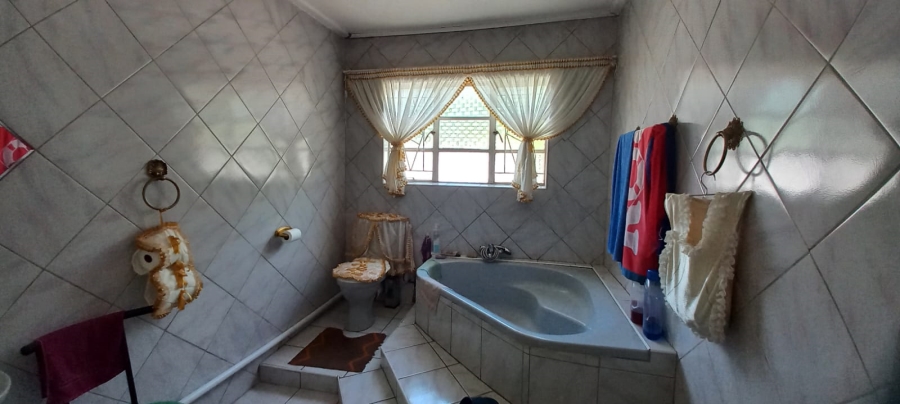 4 Bedroom Property for Sale in Meiringspark North West